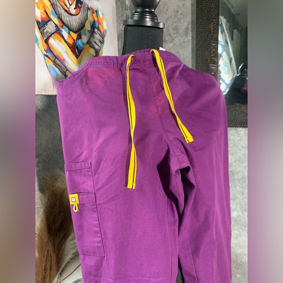 Wonderwink Scrub Set - Picture 13 of 15